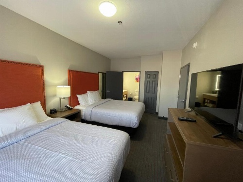 La Quinta Inn & Suites by Wyndham Augusta/Fort Eisenhower image 18
