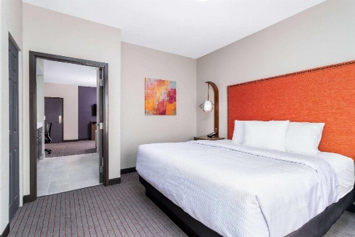 La Quinta Inn & Suites by Wyndham Augusta/Fort Eisenhower image 25