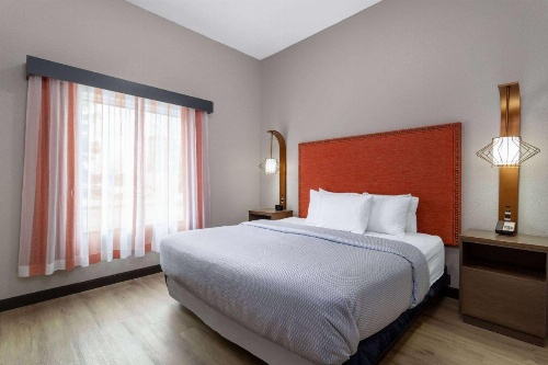 La Quinta Inn & Suites by Wyndham Augusta/Fort Eisenhower image 28