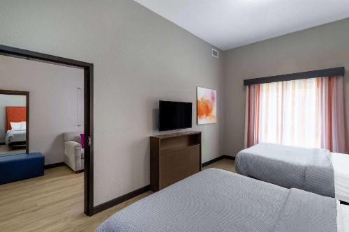 La Quinta Inn & Suites by Wyndham Augusta/Fort Eisenhower image 38