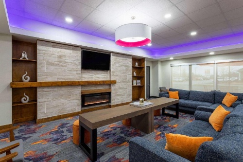 La Quinta Inn & Suites by Wyndham Augusta/Fort Eisenhower image 7